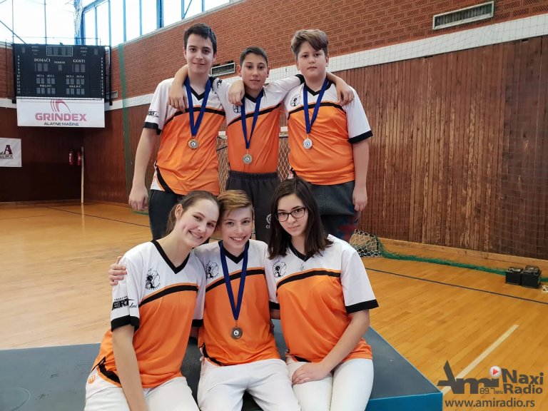 Streličarski kup Kikinde: Četiri medalje za SU „Apolo“