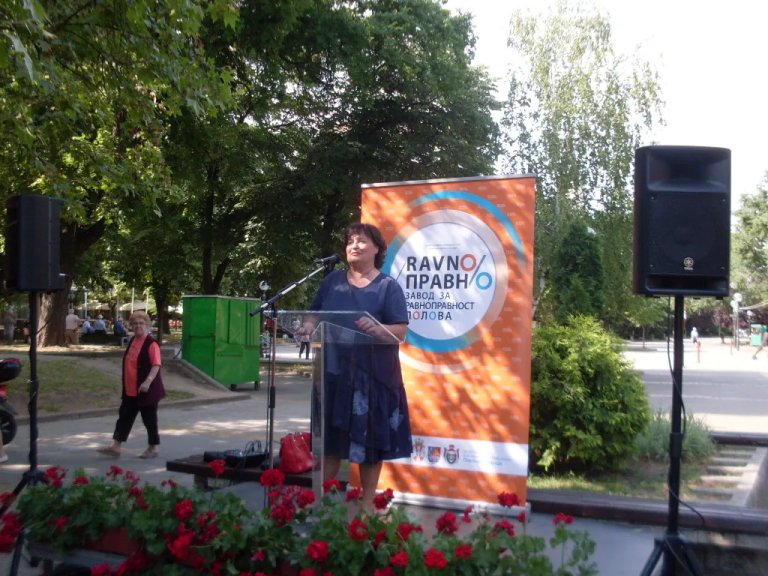 U toku ,,Izložba preduzetničkih veština žena" na gradskom trgu