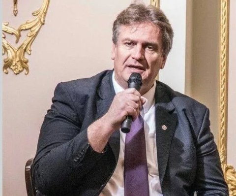 Veče ljubavne poezije večeras u Kulturnom centru