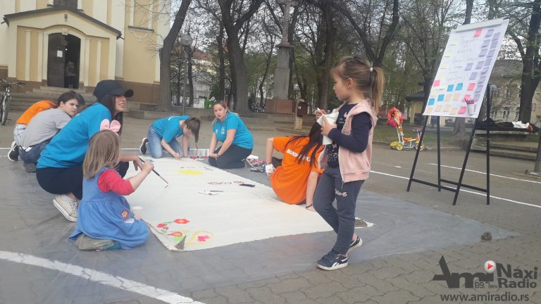 „Sa devojkama i za devojke“