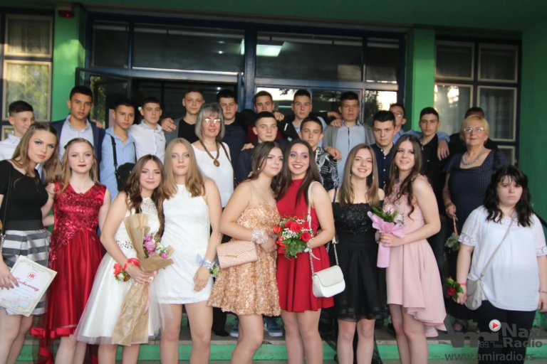 OŠ „Žarko Zrenjanin“: Sanja Štetin đak generacije, Sara Škapik najbolji sportista