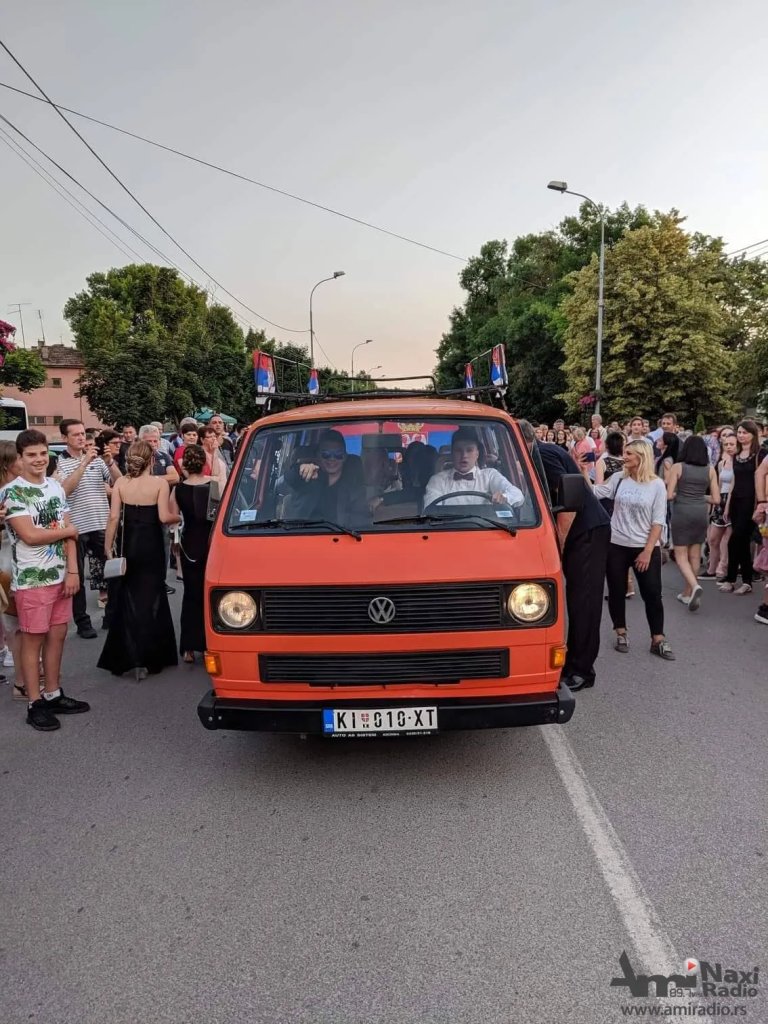 Učenici ETŠ organizovali matursko veče za pamćenje