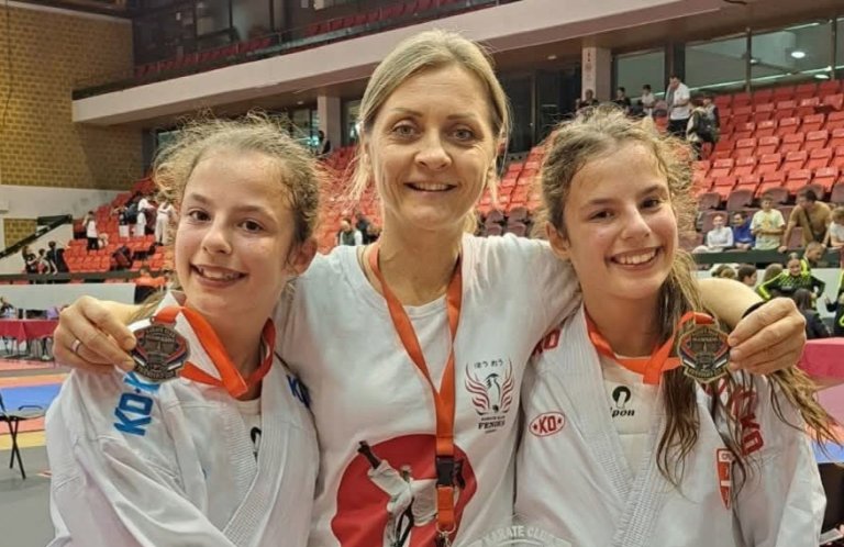 Karatisti „Feniksa“ osvojili 24 medalje na „Kupu prijateljstva“ u Novom Sadu