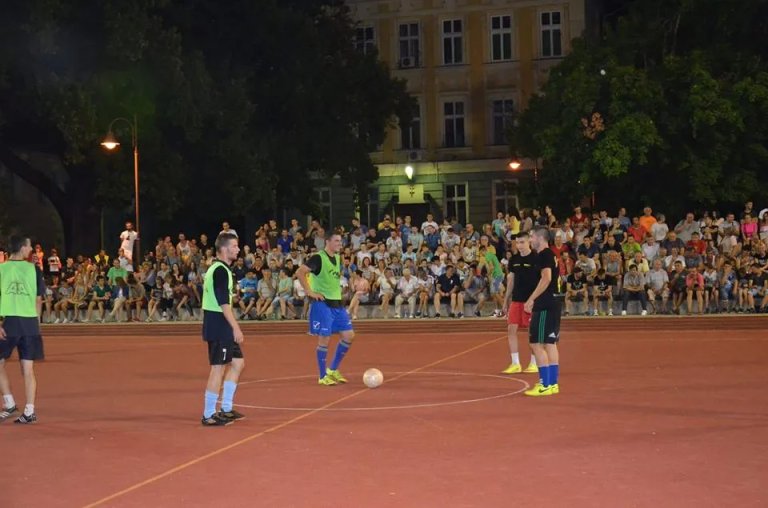 Ekipa ,,Toza Marković" pobednik Noćnog turnira u malom fudbalu