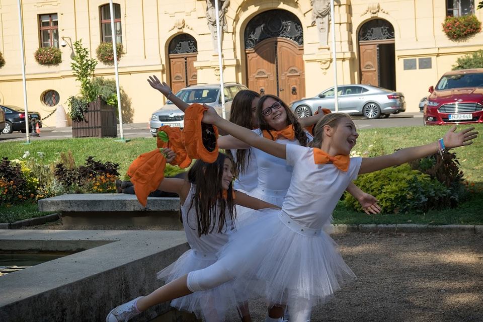 Foto vest: „Dani ludaje“ promovisani u Segedinu