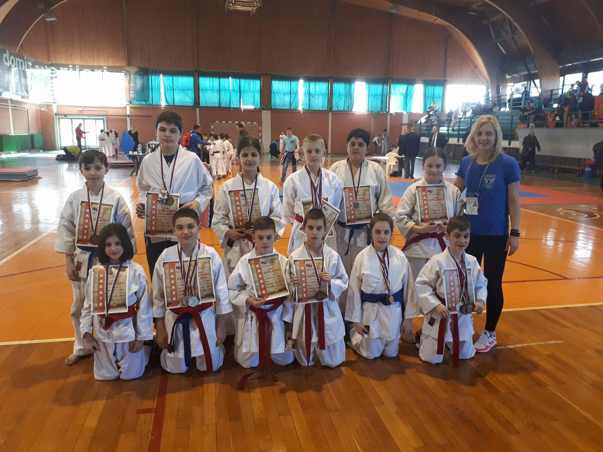 Karate: 12 medalja za “Feniks” na Prvenstvu Vojvodine