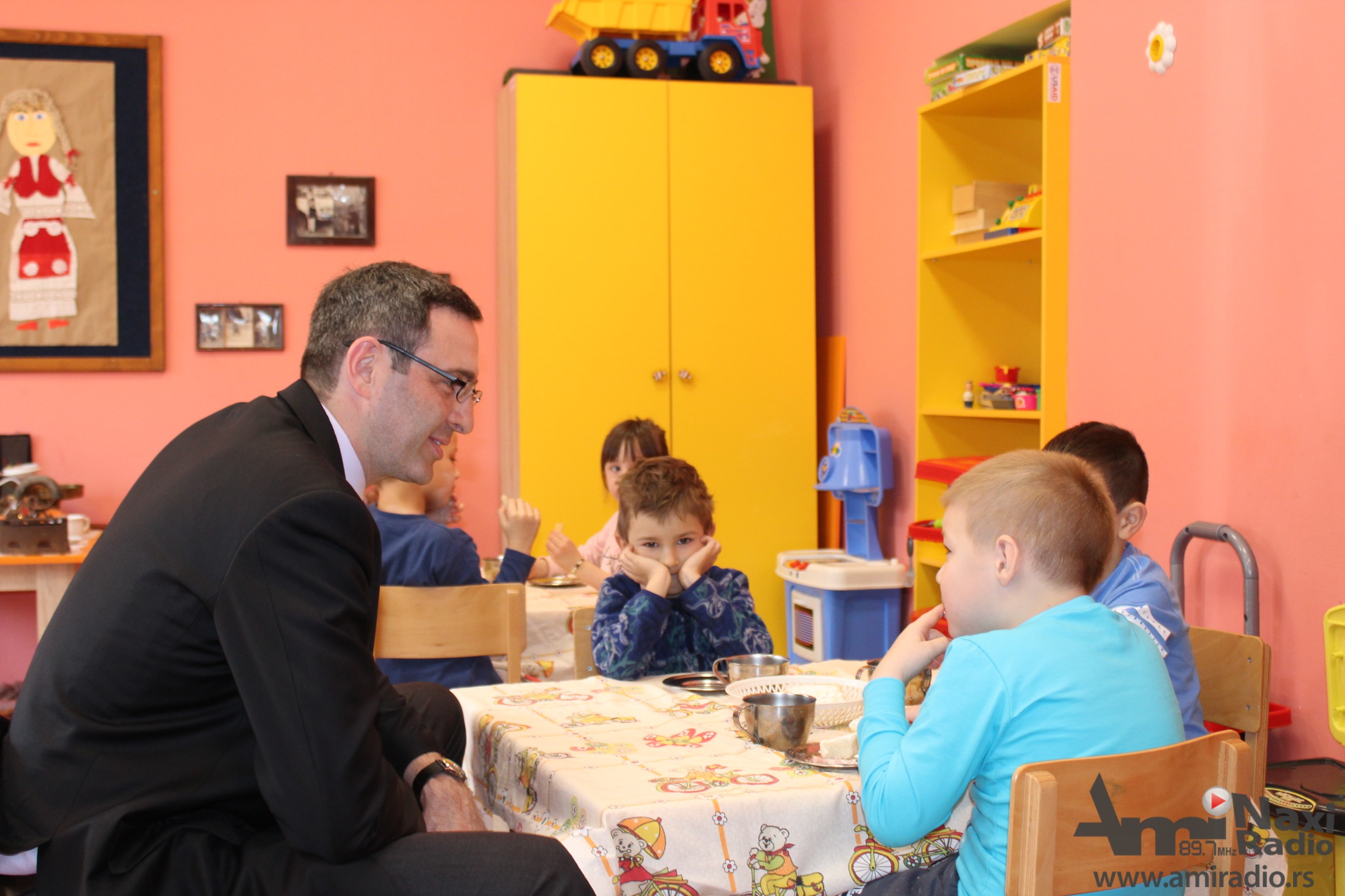 Predstavnik ambasade SAD-a u poseti bašaidskom vrtiću „Maslačak“