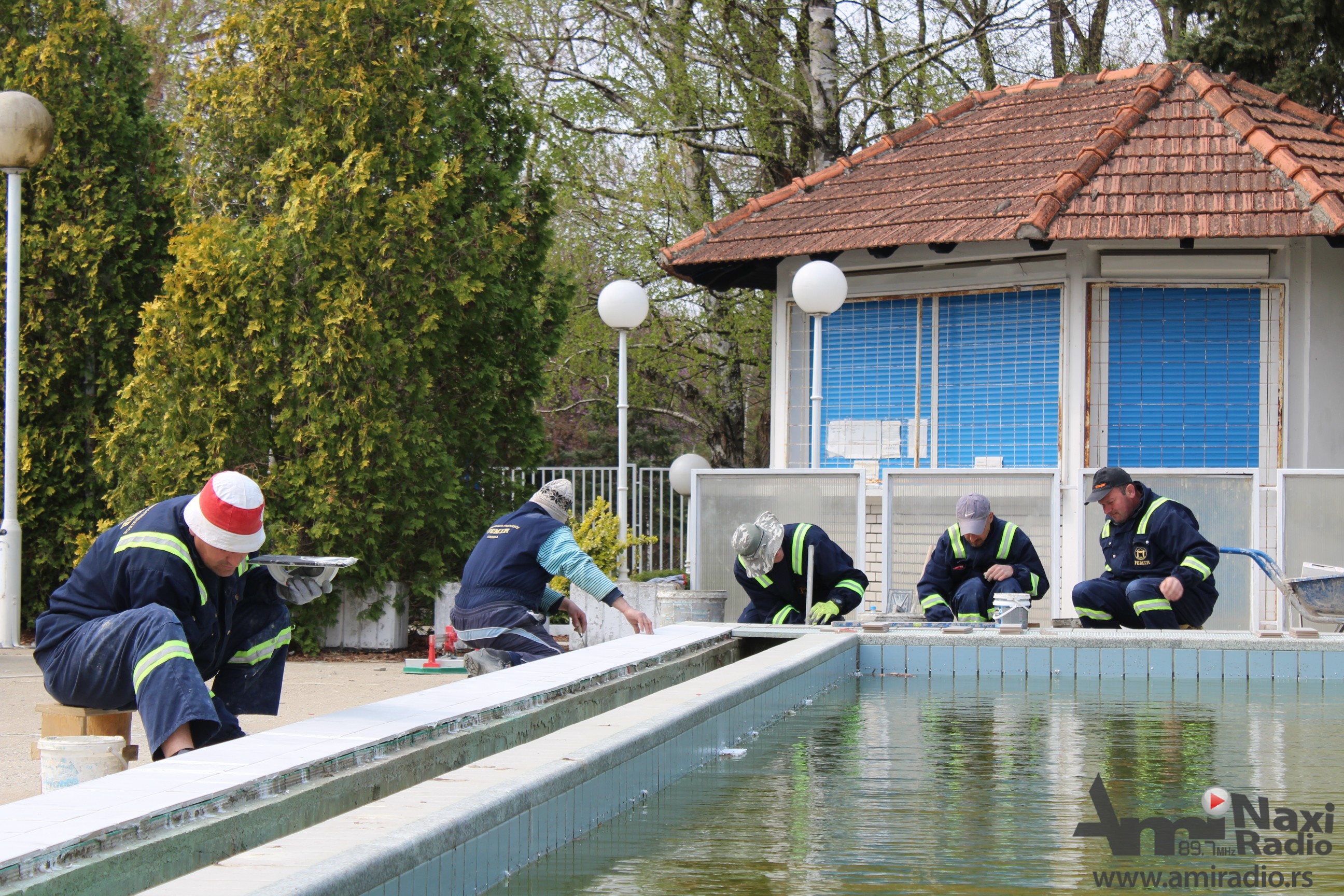 Veliko Selo: U toku radovi u školi i priprema bazena za sezonu