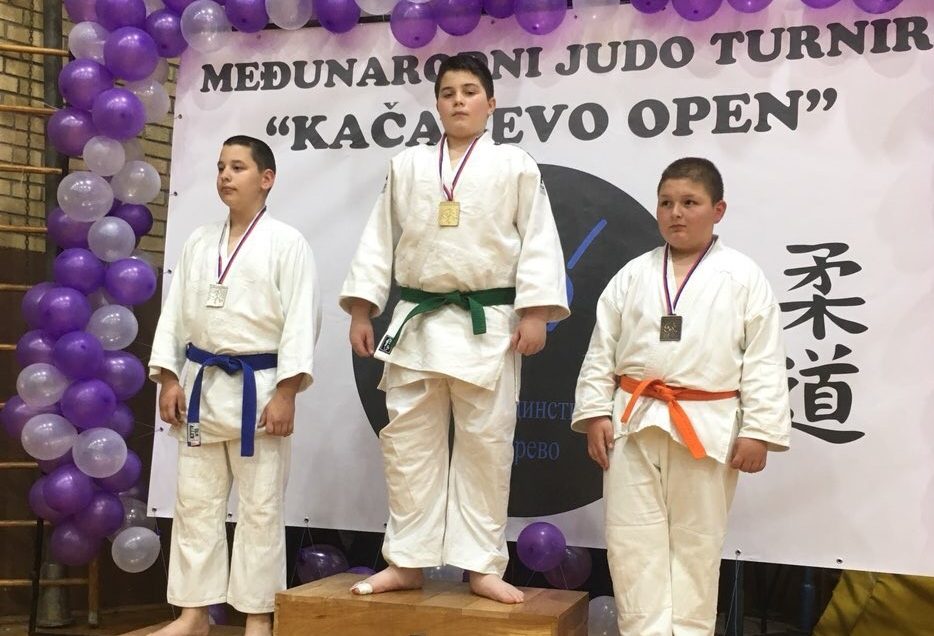Pet medalja za džudiste „Partizana“ na turniru „Kačarevo Open“