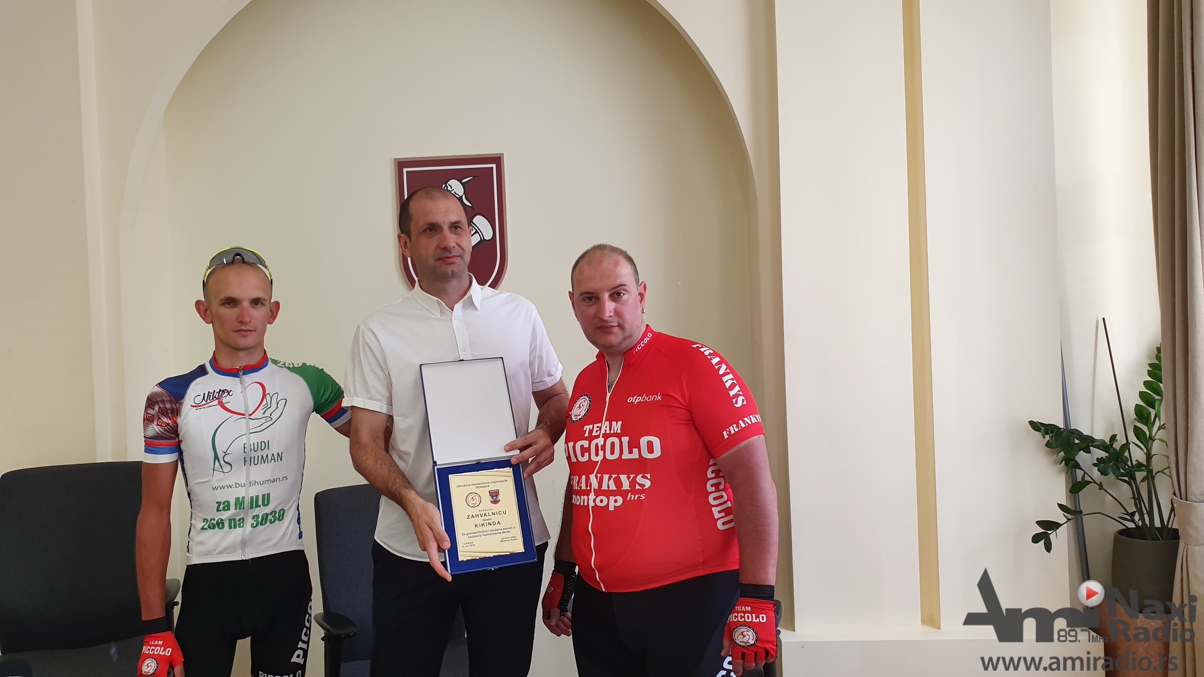 Fondacija “Pikolo“ uručila zahvalnicu Gradu Kikindi