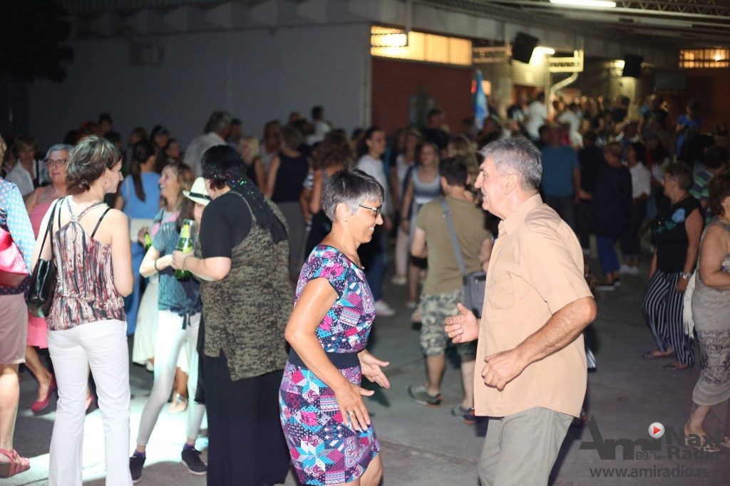 Disko veče kraj bazena 10. avgusta