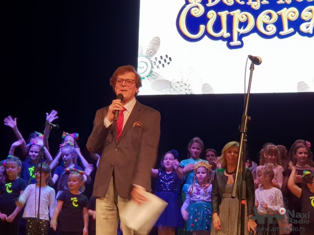 Jubilarni 10. Festival „Ta se pesma ljubav zove“ u petak u Pozorištu