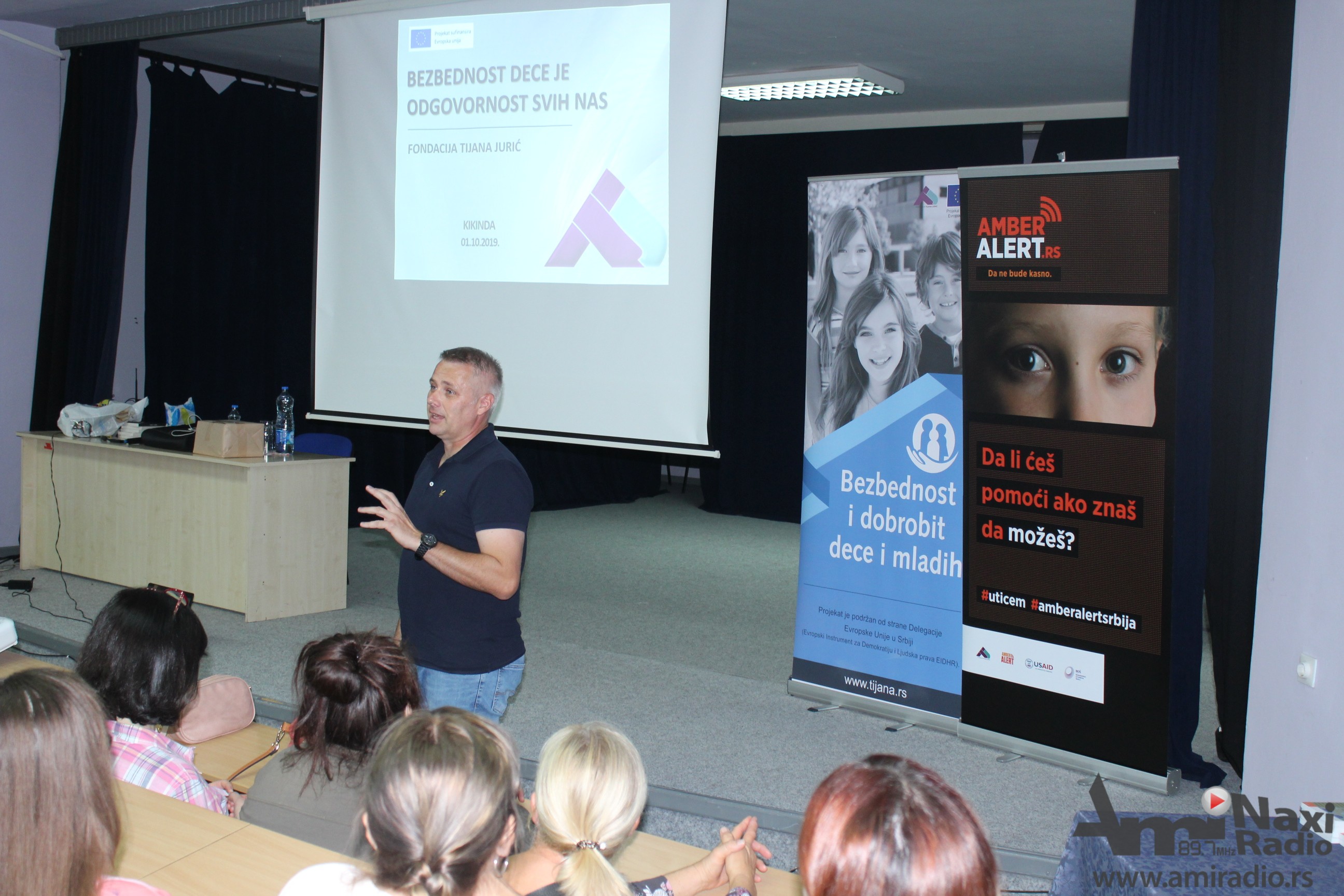 Igor Jurić na tribini u Kikindi: „Moramo više vremena provoditi sa decom i razgovarati sa njima“