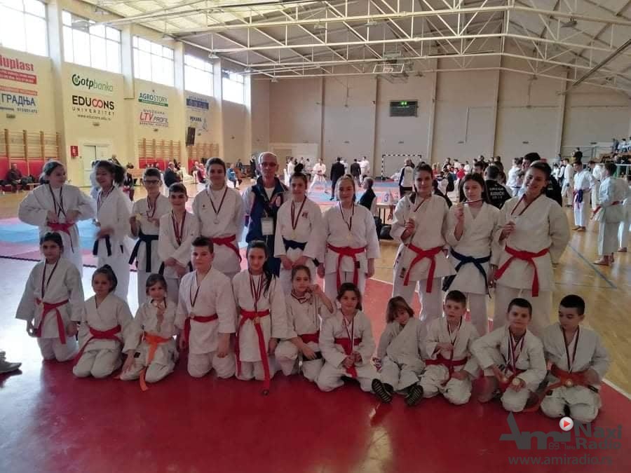 “Feniksovci“ sjajni na Prvenstvu Banata i Prvenstvu Vojvodine u Banatskom Karlovcu