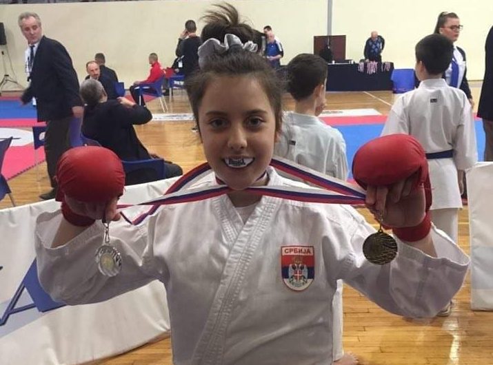 Karatisti „Feniksa“ doneli medalje iz Stare Pazove i Banatskog Karlovca