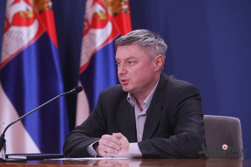 Nova 102 slučaja koronavirusa, na respiratorima 54 pacijenta