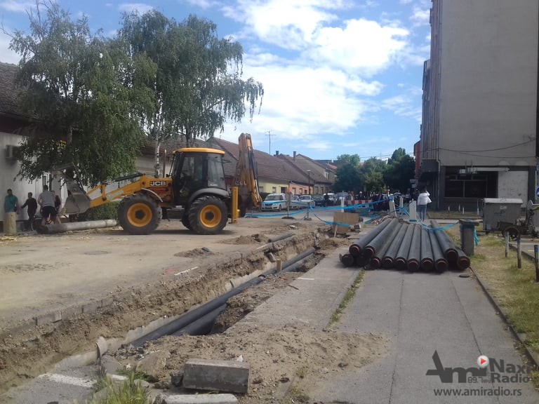 U toku radovi na zameni vrelovoda u Nemanjinoj ulici