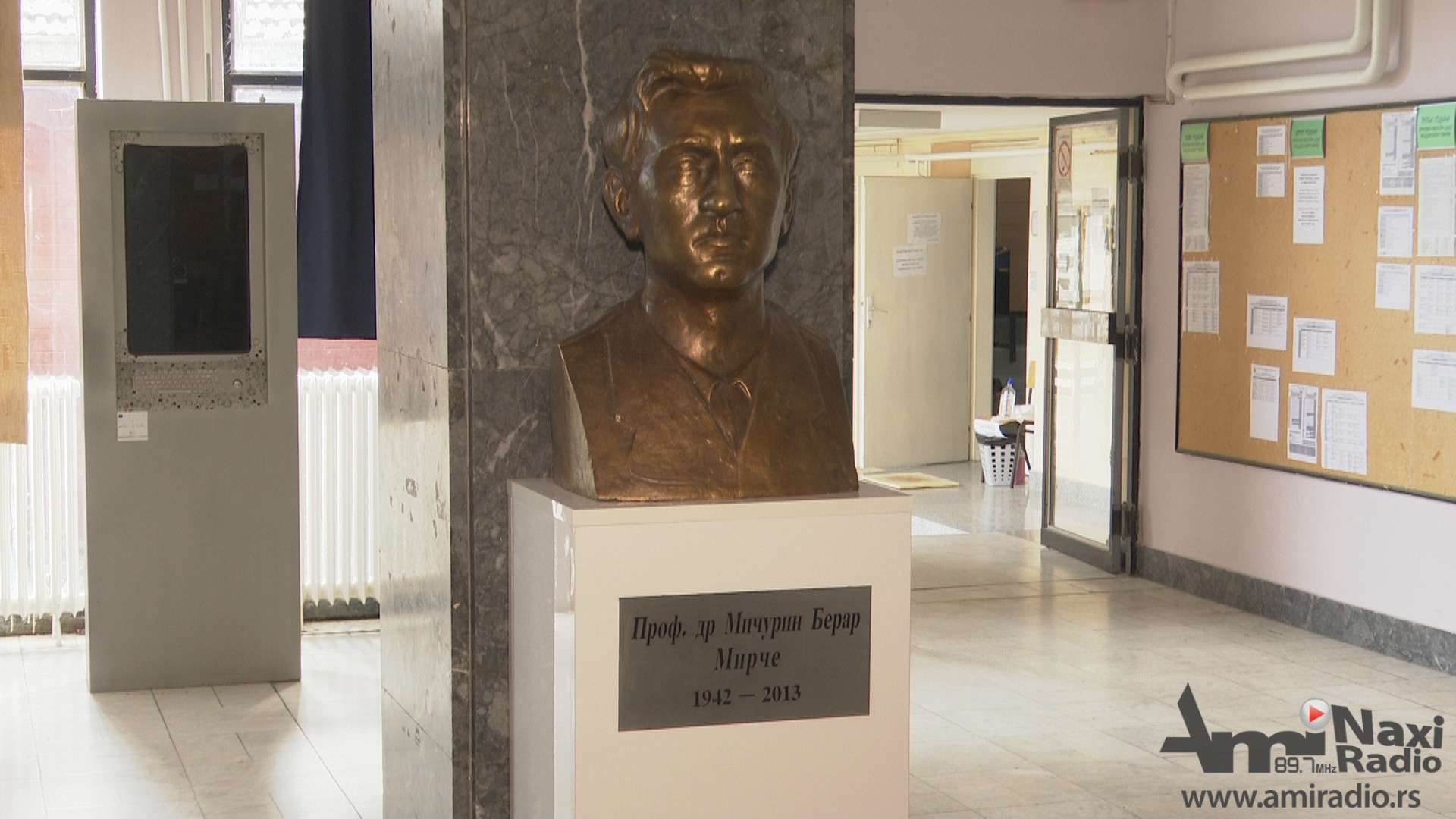 Otrkivena bista prof. dr Mičurinu Beraru u VŠSSOV