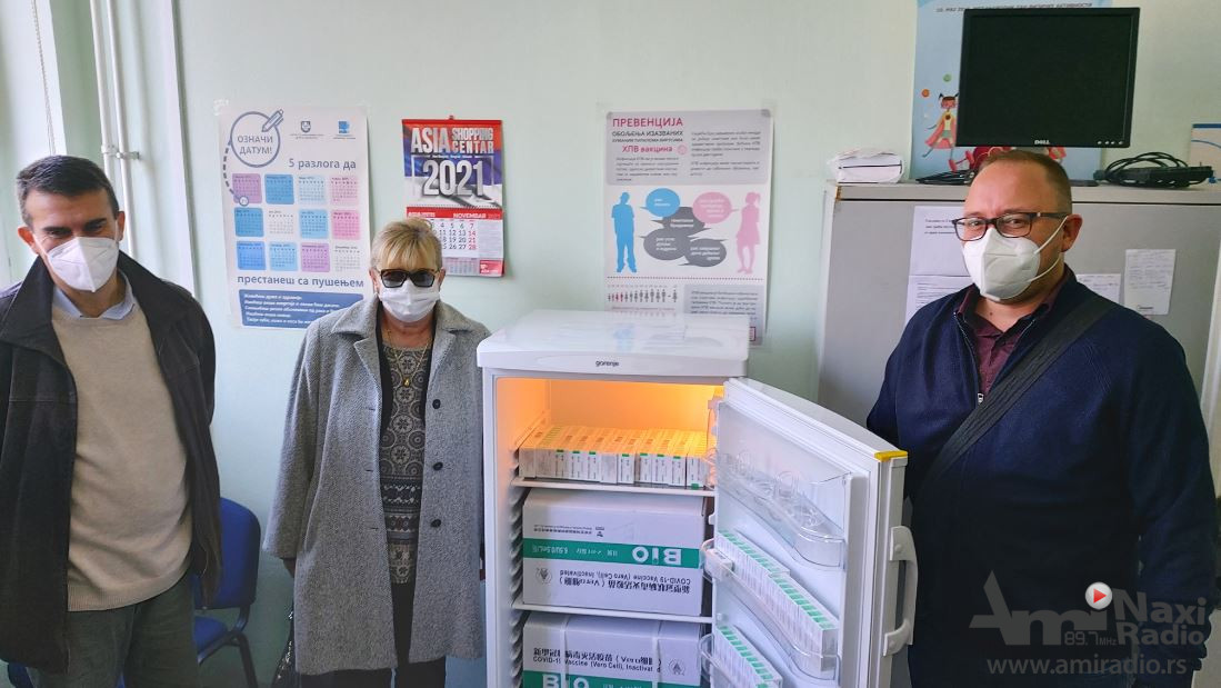 Ugostitelj Robert Pataki donirao Domu zdravlja centralni frižider za čuvanje vakcina