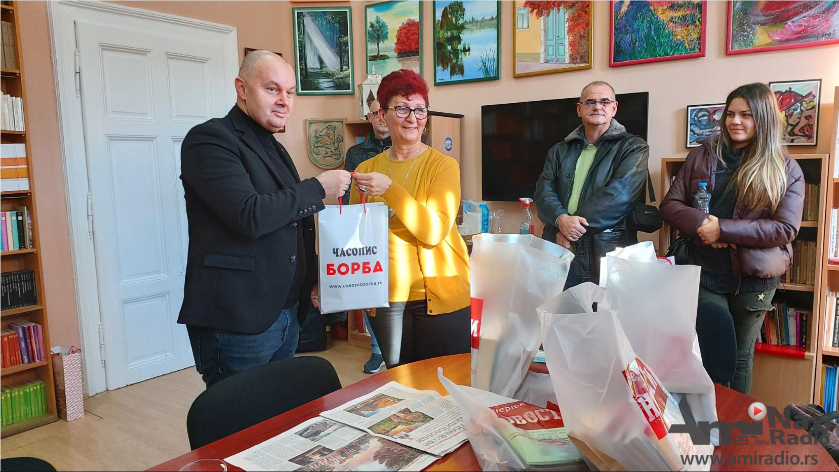Redakcija ”Borbe” u poseti Kulturnom centru Kikinda: Na poklon knjige i besplatni primerci časopisa
