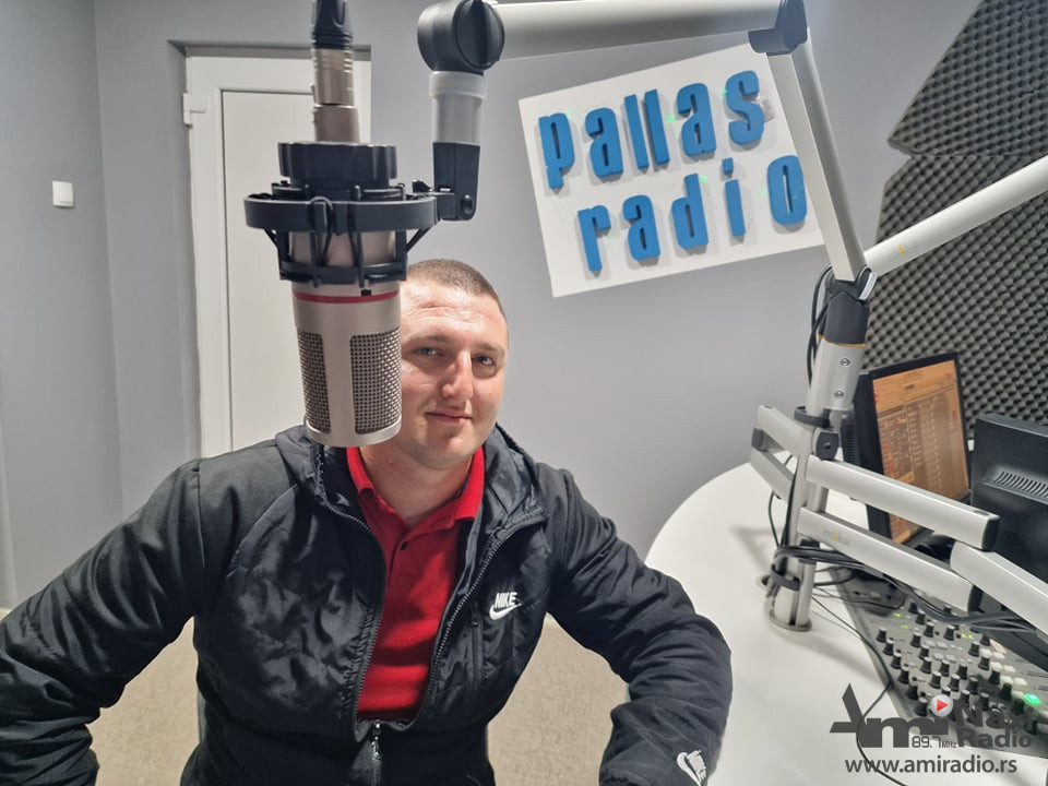 Prosidba za pamćenje: Ljubomir zaprosio devojku preko našeg radija i rekla je: „DA!“