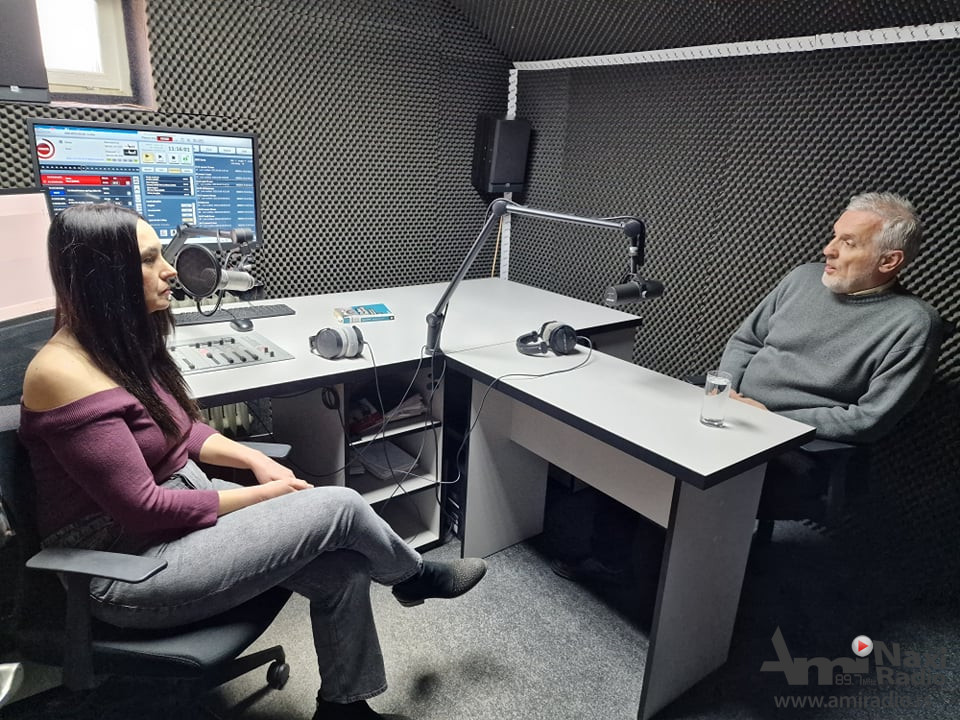 Koja je razlika između neraspoloženja i depresije? Kako da prepoznamo depresivnu osobu? U emisiji „Otvoreno O..mentalnom zdravlju“ danas u 12 sati na Ami Naxi radiju