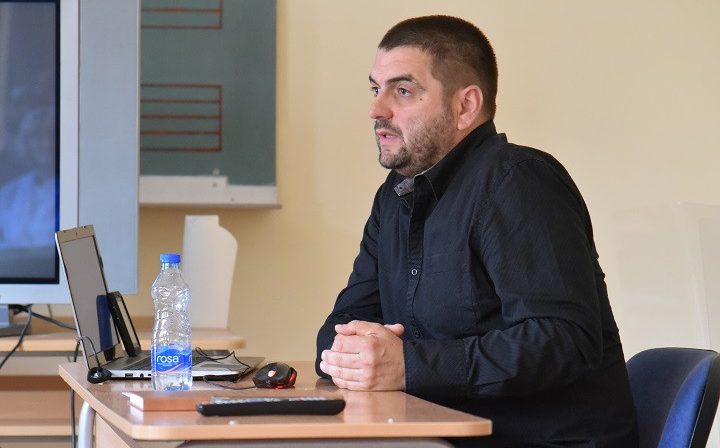 Igor Smiljanić postao prvi doktor umetnosti iz oblasti vajarstva u Kikindi
