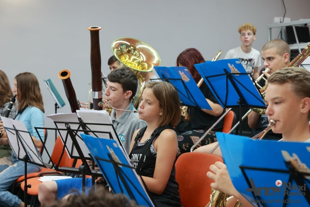 Omladinski duvački orkestar Srbije spreman za nastup u četvrtak na Trgu