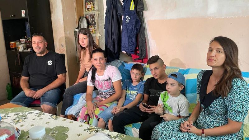 Saradnja sa Fondacijom “Humana srca”: Pomoć šestočlanoj porodici Zarić