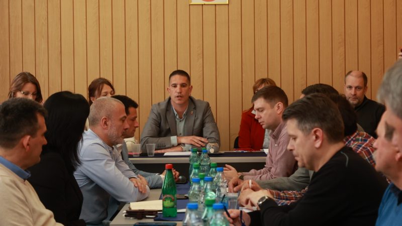 Sednica Gradskog veća u Iđošu: U planu rekonstrukcija Doma kulture i bivšeg Lovačkog doma