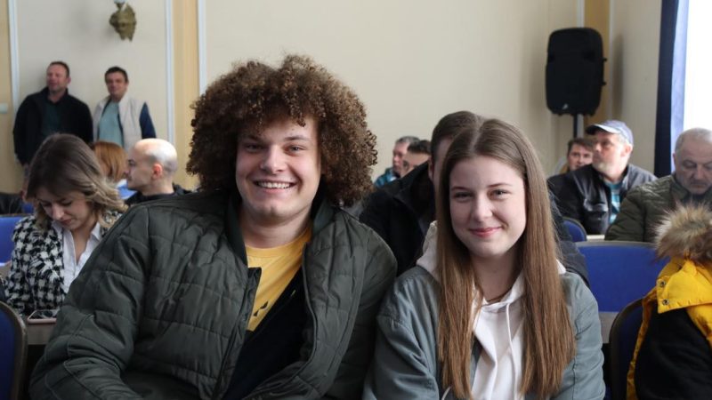 Uručeni ugovori o stipendiranju: Novčanu pomoć od grada dobiće 367 studenata