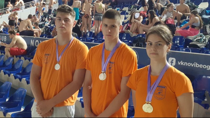 Plivanje: Teodora, Aleksa i Matija osvojili osam medalja na Letnjem prvenstvu Srbije