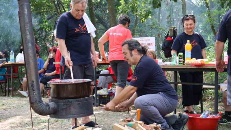 U Novim Kozarcima održana treća „Pekmezijada“