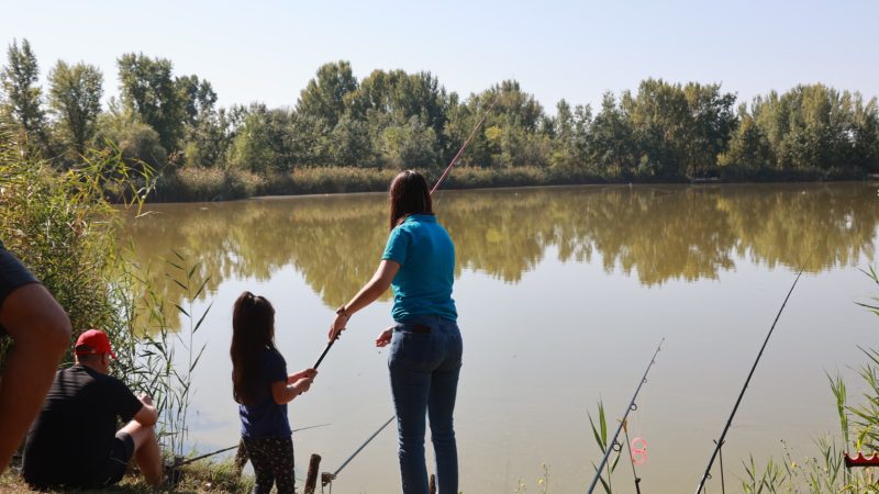 Ribolovački kamp za osobe sa posebnim potrebama: Korisnici „Naše kuće“ uživali na Ribolovačkom carstvu