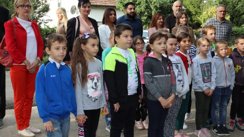 Iđoška Osnovna škola obeležila Dan ustanove