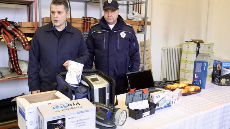 Nova oprema za Saobraćajnu policiju i jedinice civilne zaštite