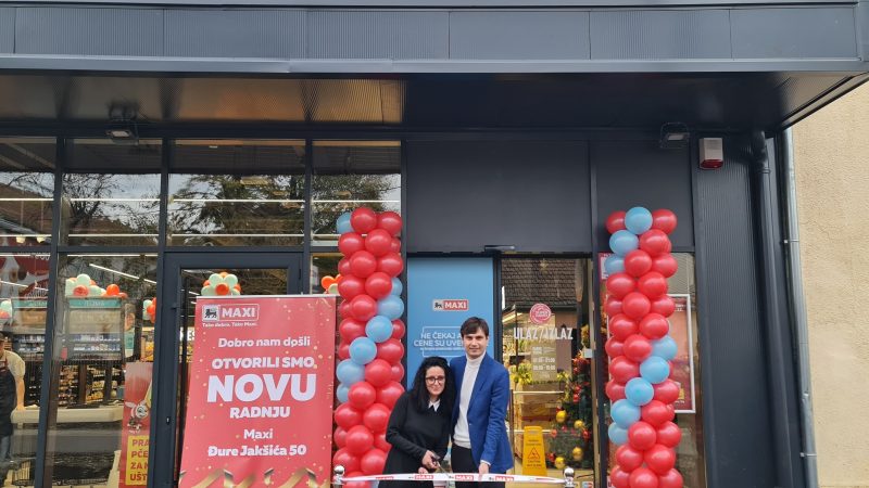Otvoren nov Maxi uz podršku lokalnoj zajednici: Donacija OŠ „6. oktobar“