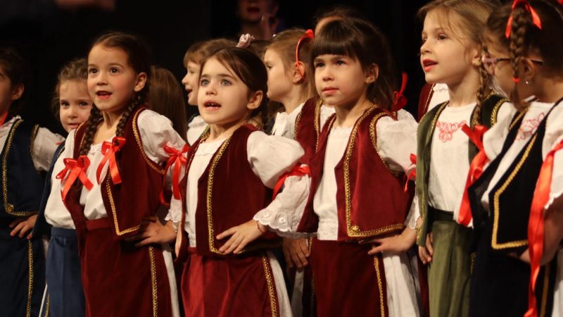 OŠ „Žarko Zrenjanin“ svečanom priredom u Pozorištu obeležila Dan ustanove