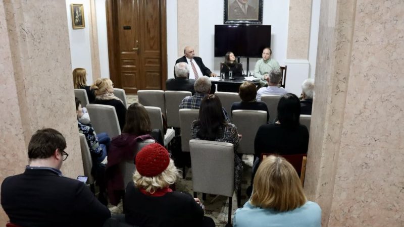 Istoričari iz Kikinde, Novog Sada i Temišvara na Okruglom stolu u Biblioteci govorili o epohi Dušana Vasiljeva