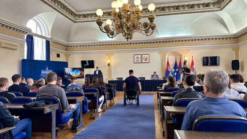 Kikinda se priključila kampanji „Na maturu bez automobila“