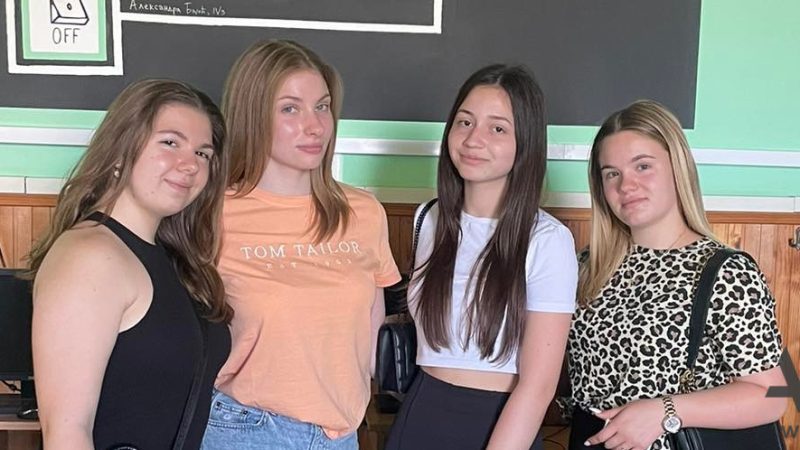 Učenice Tehičke škole druge na Međunarodnom takmičenju u sajber bezbednosti