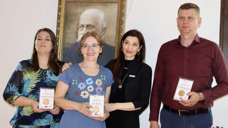 Svetski dan dobrovoljnih davalaca krvi: Uručena priznanja višestrukim davaocima i plakete „Široko srce“
