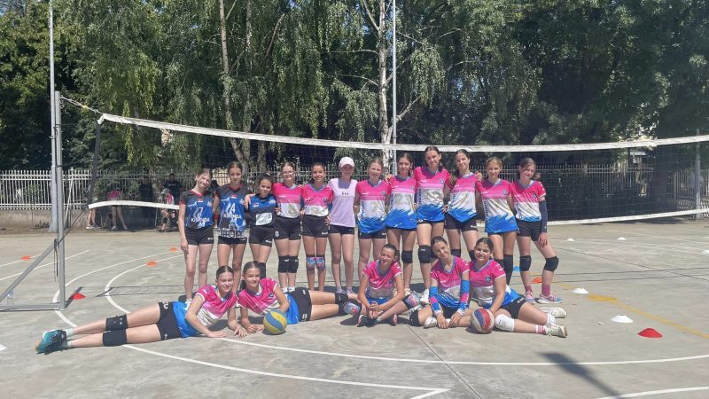 Humanitarna mini-odbojka: Prikupljeno više od 80 hiljada dinara za Aleksandru
