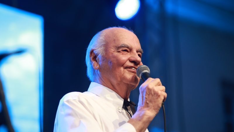 Zvonko Bogdan i 14 tamburaša oduševili kikindsku publiku