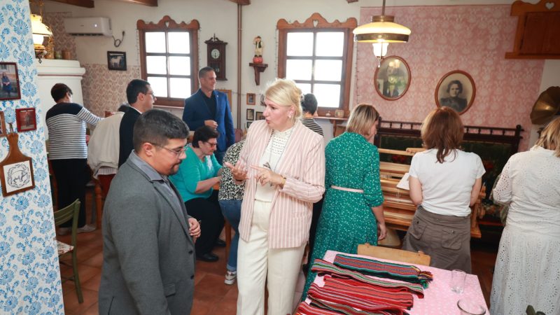 ŽPG „Melizmi“ organizovala radionicu ručnog tkanja