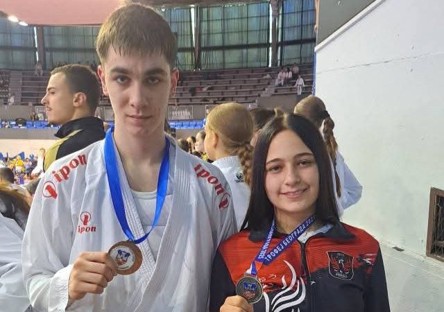 Karate: Mia Vašalić i Petar Stupar osvojili medalje na takmičenju u Beogradu