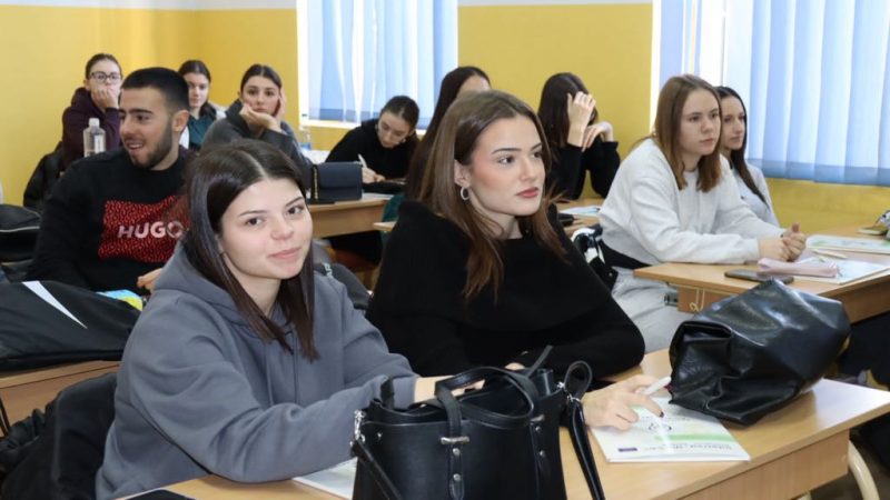 Obuka za početnike u poslovanju održana u Ekonomsko-trgovinskoj školi