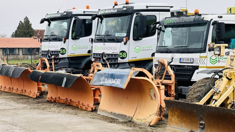 Štab zimske službe i mehanizacija spremni za održavanje puteva