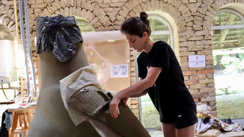 Učesnici Simpozijuma vajara oduševljeni uslovima u Teri