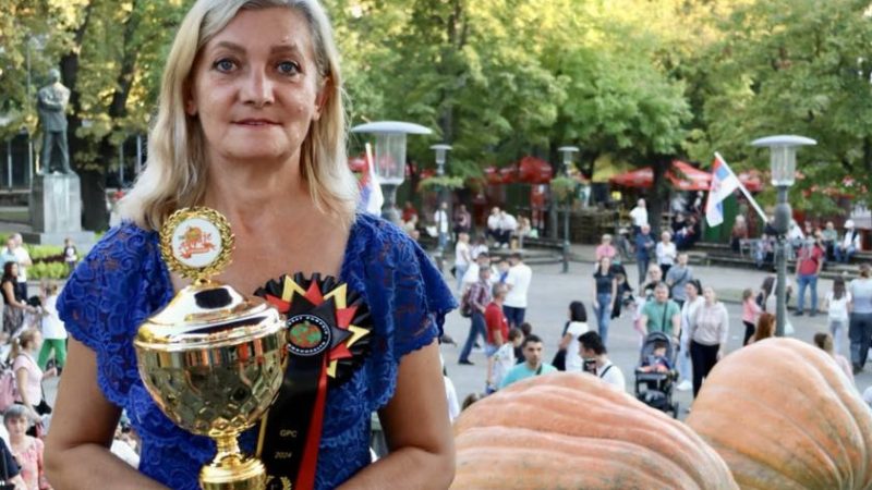 Gordana Lazić iz Kikinde uzgajila najdužu tikvu, Tibor Kokai odbranio titulu u kategoriji najteže bundeve